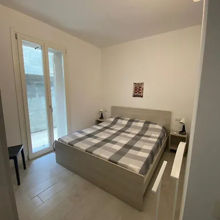 Casa Vacanze Di Ale&gio Con Terrazzo Vista Mare 카스텔사르도